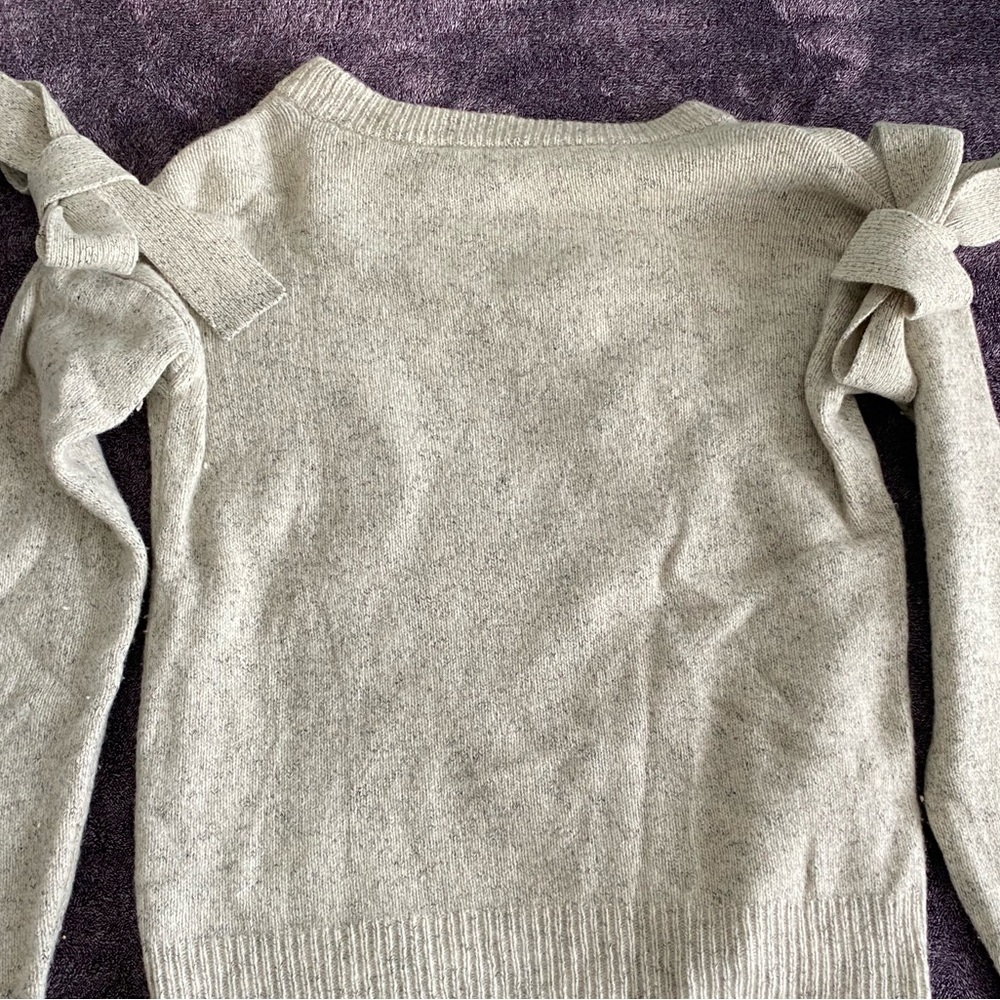 Ann Taylor Sweater w/ Bow on Arm/Shoulder Size Small